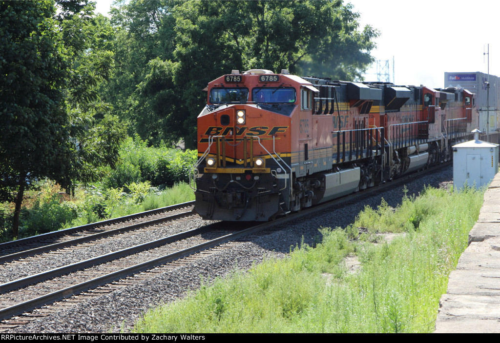 BNSF 6785